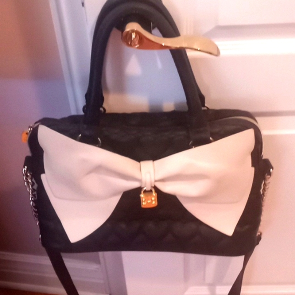 Betsey Johnson Heart & Bow bag